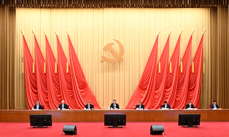 4月3日，学习贯彻习近平新时代中国特色社会主义思想主题教育工作会议在北京召开。中共中央总书记、国家主席、中央军委主席习近平出席会议并发表重要讲话。李强、赵乐际、王沪宁、蔡奇、丁薛祥、李希、韩正出席会议。